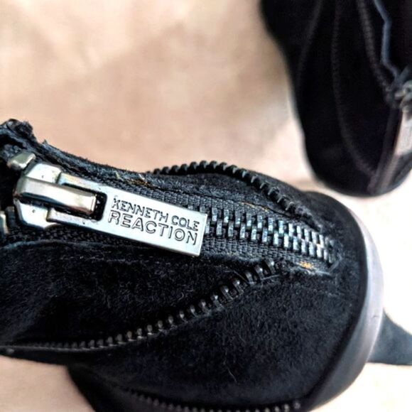 Kenneth Cole Reaction Black Suede Ankle Bootie with Back Zipper 3" Heel - Picture 7 of 10